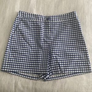 A summer holiday staple! Never been worn J. McLaughlin gingham shorts.
